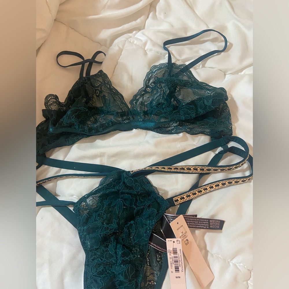 Victoria’s Secret - Picture 5 of 7